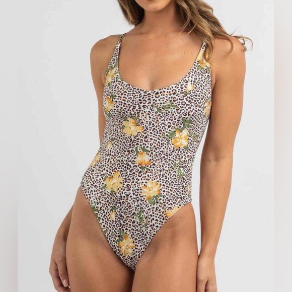 Hurley Jungle Cat One Piece Swimsuit - Picture 3 of 8